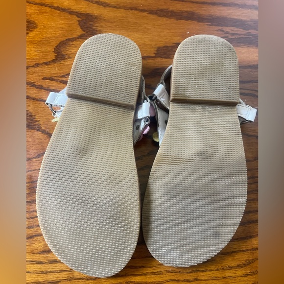 Adorable Gymboree Sandals white multi coloured Floral Leather uppers Girls Used - Picture 4 of 7